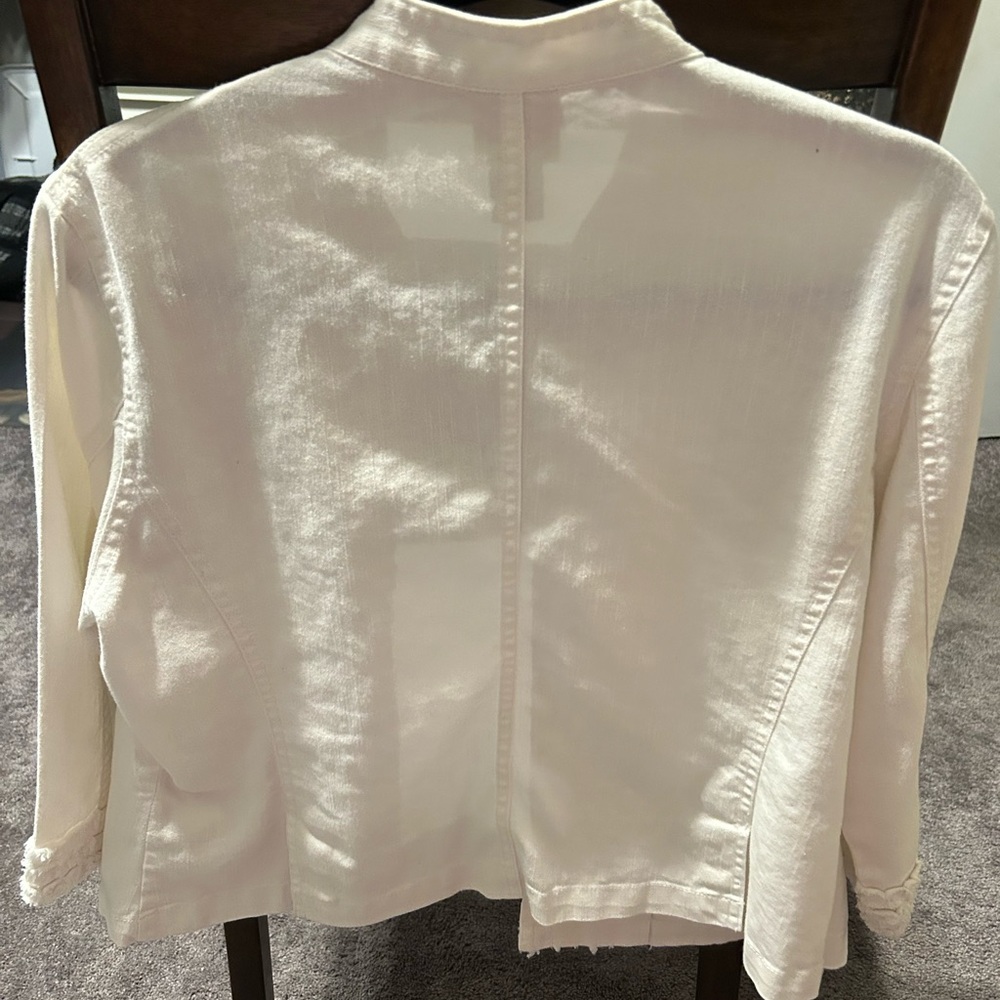 Ruby Rd. Women's White Ruffled Top - Picture 2 of 4